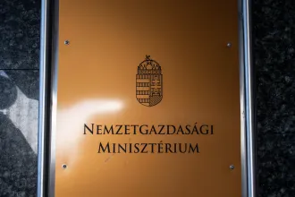 Az NGM szerint téves híresztelés, hogy jövőre kevesebbet költenének az egészségügyre