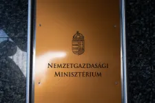 Az NGM szerint téves híresztelés, hogy jövőre kevesebbet költenének az egészségügyre