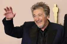 Idén nyáron Al Pacino űzi ki az ördögöt Emma Schmidtből