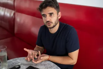 A Momentum elnöke szerint Fekete-Győr lájkokra vált egy belső dilemmát