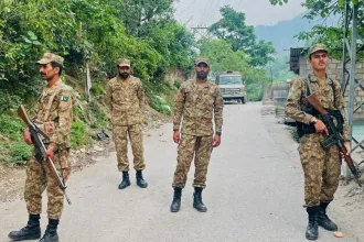 Szerdán éjjel is tűzharc volt a kasmíri határterületen India szerint