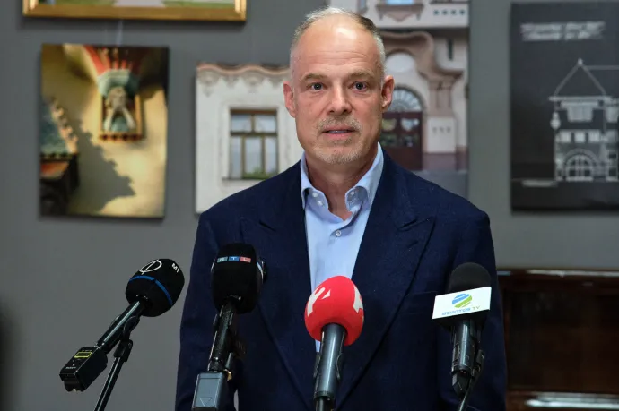 Reagált a honvédelmi miniszter Magyar Péter hangfelvételére