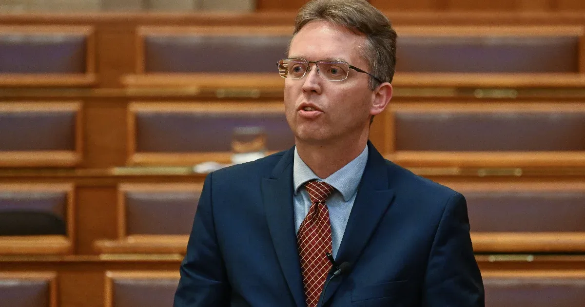 Ismét változtatna a kormány az örökbefogadási szabályokon