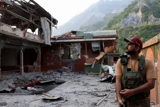 Drónokkal támadja egymást India és Pakisztán