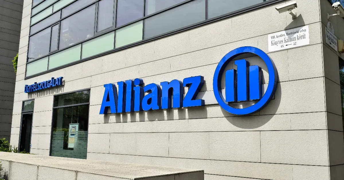 Hatott Nagy Márton nyomasztása, önkéntes díjstopot vezet be az Allianz