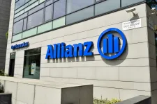 Hatott Nagy Márton nyomasztása, önkéntes díjstopot vezet be az Allianz