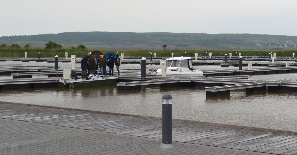 Megnyitották a Fertő partot, meg nem is