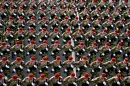 Húsz éve még az amerikai elnök is a Vörös téren volt, idén már az azeri se megy Putyin katonai parádéjára