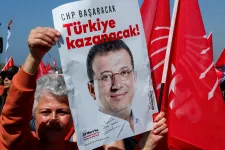 Blokkolták a török hatóságok Erdoğan bebörtönzött riválisának X-fiókját