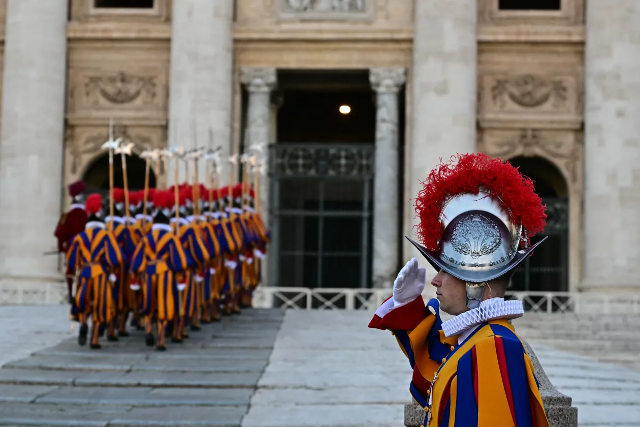 Fotó: Remo Casilli, Tiziana Fabi / Reuters