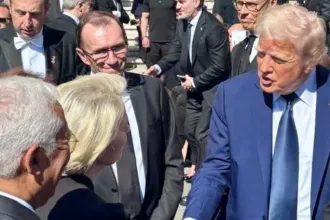 Közel százmilliárd eurónyi ellenlépéseket tárazna be az EU Trump vámjai miatt