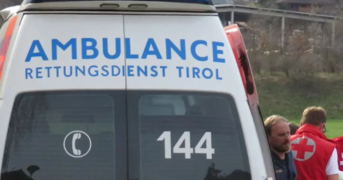 Iskolai kiránduláson zuhant szakadékba egy 11 éves lány Ausztriában, mentőhelikopter vitte kórházba