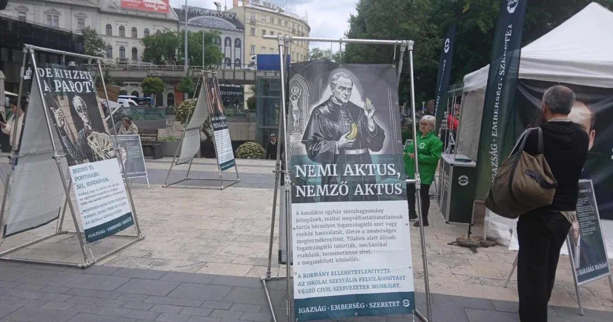 Soproni a Párbeszéd plakátkampányáról: A közterek nem vallásgyalázásra valók