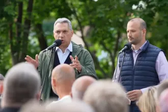Keszthelyi fórumán megkérdezték Lázár Jánostól, milyen érzés kastélyban lakni