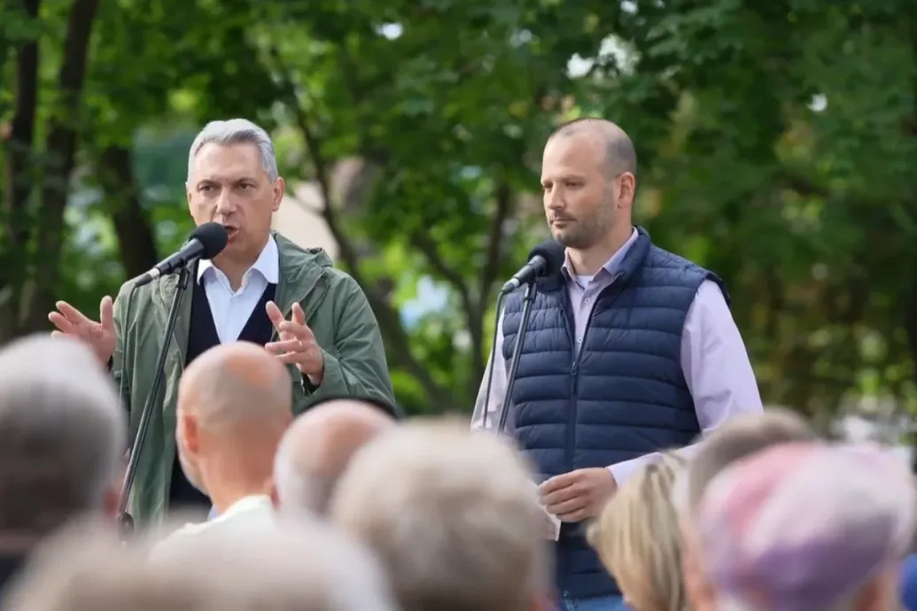 Keszthelyi fórumán megkérdezték Lázár Jánostól, milyen érzés kastélyban lakni