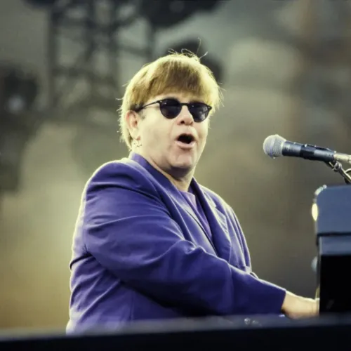 Dua Lipa és Elton John is a brit miniszterelnökhöz fordult a mesterséges intelligencia miatt