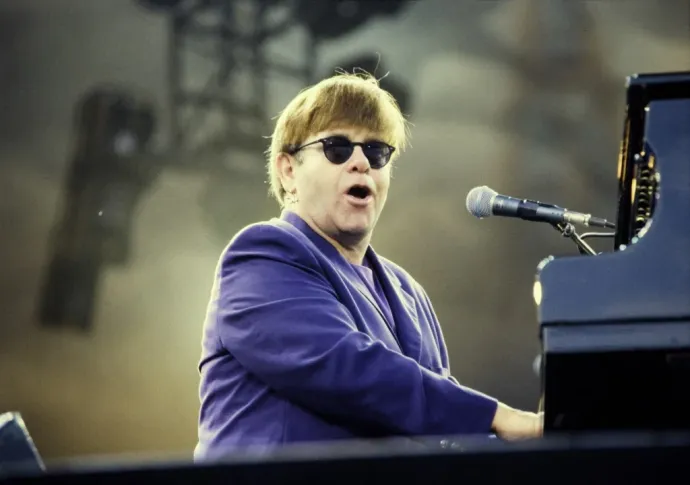 Elton John – Fotó: Collection Christophel / Longhur / © Collection Christophel / Longhurst