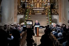 A tihanyi bencések nem kommentálják Orbánnak a George Simiont méltató beszédét