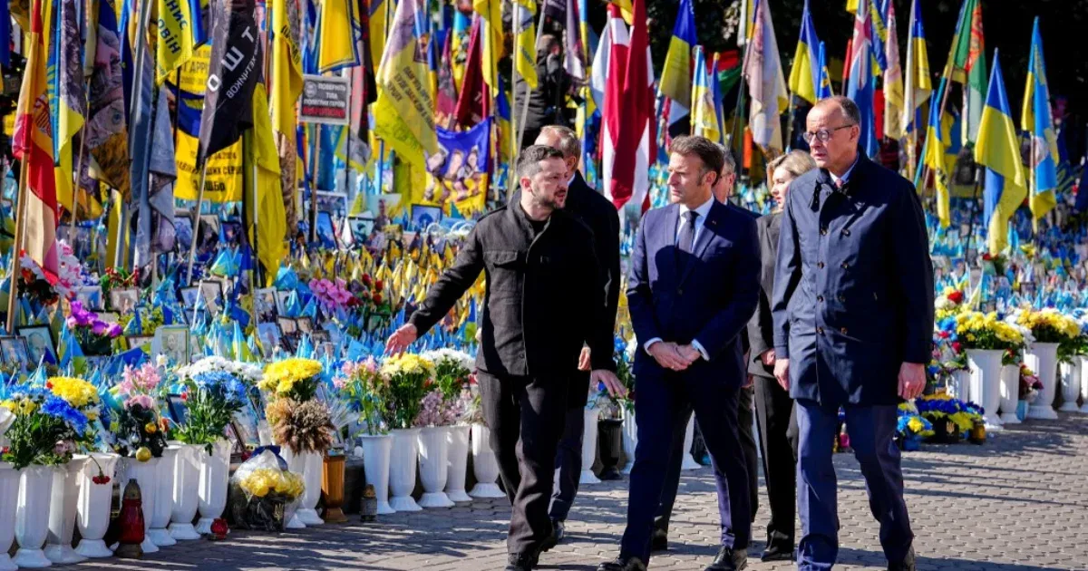 Zelenszkij, Macron, Merz és Starmer együtt hívta fel Trumpot