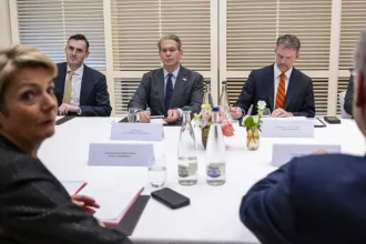 Trump szerint barátságosak és konstruktívak az amerikai-kínai kereskedelmi tárgyalások