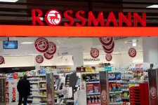 Szigorít a Rossmann, mennyiségi korlátozásokat vezetnek be az árrésstoppos termékekre