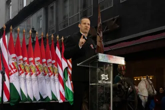 Toroczkai is beleszállt Orbánba a szélsőjobboldali George Simion méltatása miatt
