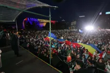20 ezer ember gyűlt össze Bukarestben Nicușor Dan támogatására