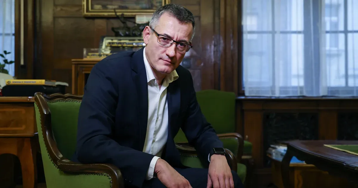 A 444 szerint több jel is arra utal, hogy a BKV vezérigazgatója nem egészen az, aminek elsőre látszik