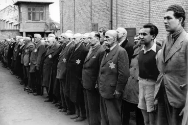 „Úgy látszik, sohasem szakad vége a borzalmak sorozatának, amit a náci hordákról felfedezünk”