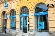 Késtek a nyugdíjak a K&H-nál, technikai zavar történt