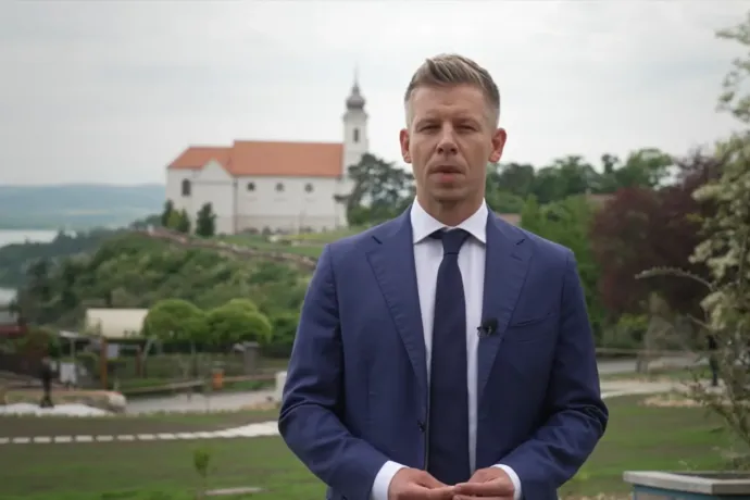 A békéért és a magyar nemzet egységéért Nagyváradra gyalogol Magyar Péter