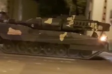 Harcjárművek dübörögtek Budapest utcáin szombat este, a HM megválaszolta, mit csináltak