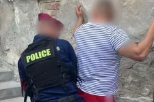 Négymillió forintot fizetett egy nő, hogy válófélben lévő férjét megverjék és drogot rejtsenek el nála
