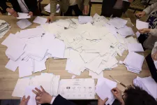 A kis pártok indulása tényleg a Fideszt segíti?