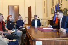Az audiovizuális tanács Simion rejtett felvételéről: A véleménynyilvánítás szabadsága nem foglalja magában a fenyegetés jogát