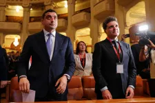 George Simion az alacsony iskolai végzettségűek körében nagyon népszerű, Nicușor Dant a bukarestiek akarják leginkább elnökként látni