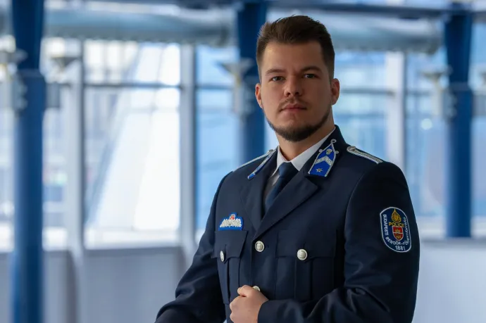 Rájöttek, miért nem lehet seriff Laponyi őrmester, csak ezzel a budapesti seriffek felét is elveszíti a rendőrség