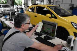 Mit szólna, ha évente kellene műszaki vizsgáztatnia az autóját?