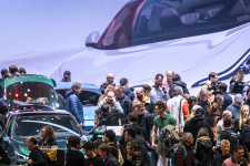 Könnyebben találhat magyar dolgozókat egy kínai autógyár Pécsen, mint a BYD Szegeden