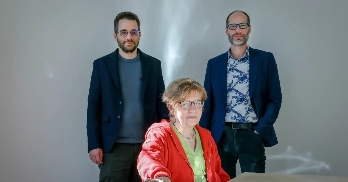 Az, hogy valaki vesz egy kanapét, majd kiírja a honlapjára, hogy várom a klienseket, még nem pszichoterápia