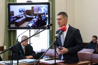 Horváth Csaba azt állítja, ő nem korrupciós céllal, hanem néha csak unalomból találkozgatott a Nagymesterrel