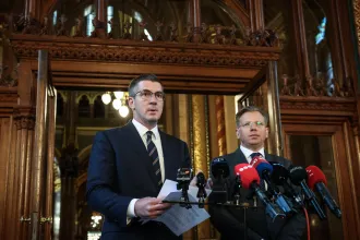 Kocsis Máté megnevezte a két kiutasított ukrán hírszerzőt