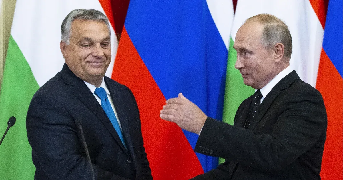 A fideszesek Ăşj törvĂ©nyjavaslata olyan, amilyenhez hasonlĂł Putyinnak nagy szolgálatot tett a diktatĂşra kiĂ©pĂtĂ©sĂ©ben