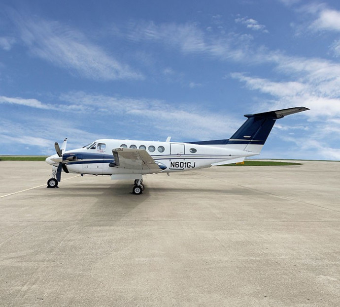 A Viastein SRL repülője még a vásárlás előtt a korábbi lajstromszámmal. Fotó: aircraftvx.com