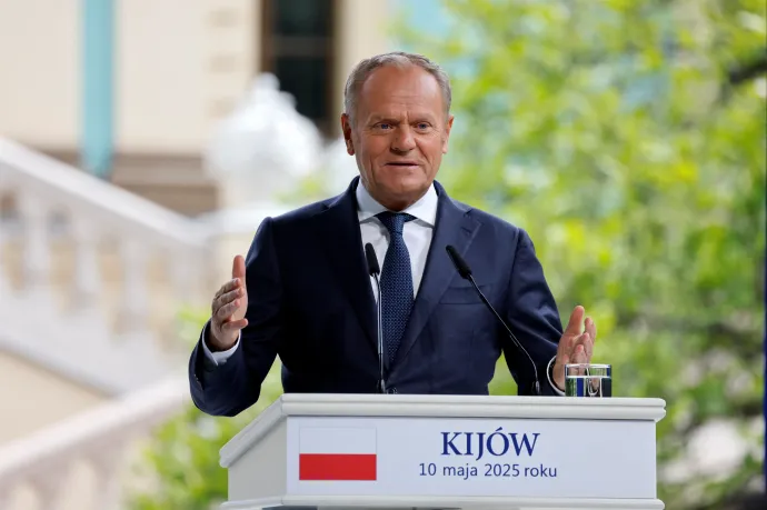 Donald Tusk románul kérte a román állampolgárokat, hogy szavazzanak a szabadságra és a jogállamra