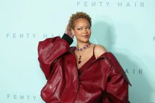 Rihanna három év után egy Hupikék törpikék-betétdallal tér vissza