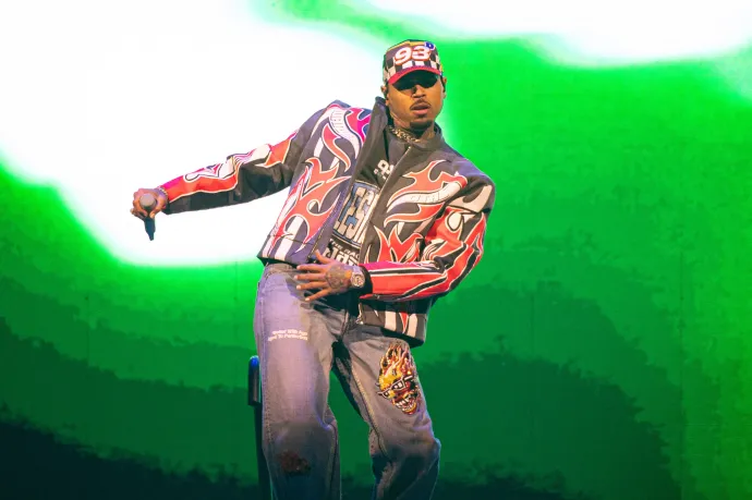 Letartóztatták Chris Brownt, miután összetört egy üveg tequilát egy producer fején Londonban