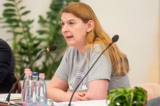 Baranyi és a Kutyapárt is a BKV-vezetés leváltására szólította fel Karácsonyt