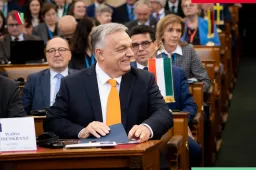 Nem lehet népszavazás arról, hogy csak kétszer lehessen valaki miniszterelnök