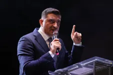 Több szervezet is panaszt tesz, miután Simion pejoratív értelemben használta az autista szót